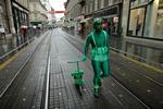 Adrian Schvarzstein ako The GREENMAN